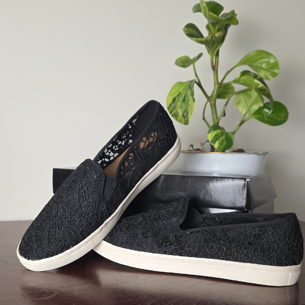 New Directions Black Lace Loafers